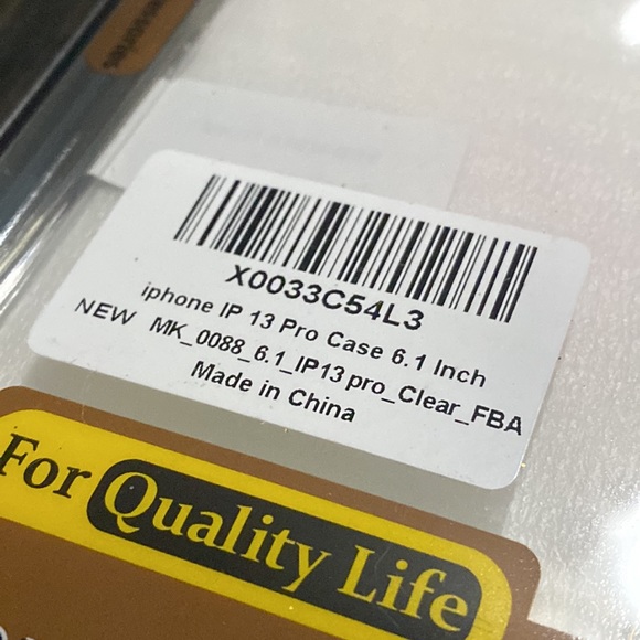 iPhone 13 Pro Transparent Case with 2x Tempered Glass Screen Protectors - Picture 5 of 5